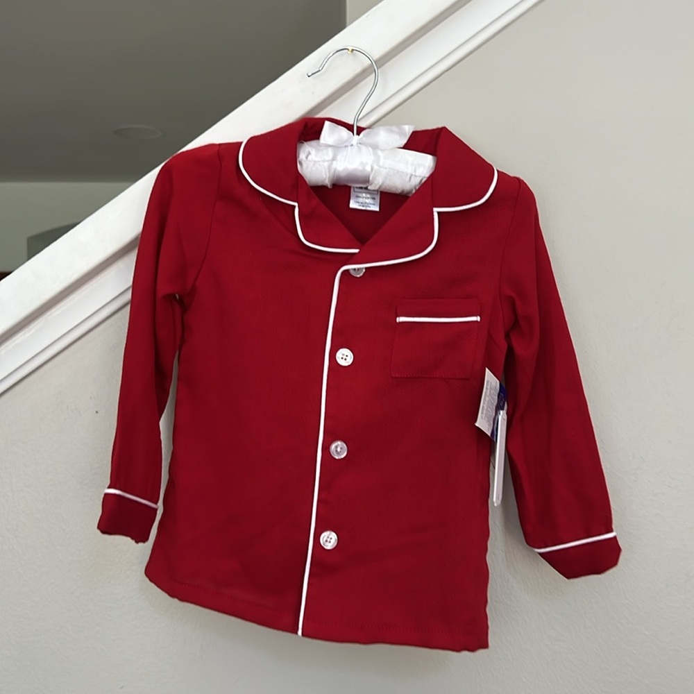 Edgehill Collection Pajama Set. - Picture 3 of 8